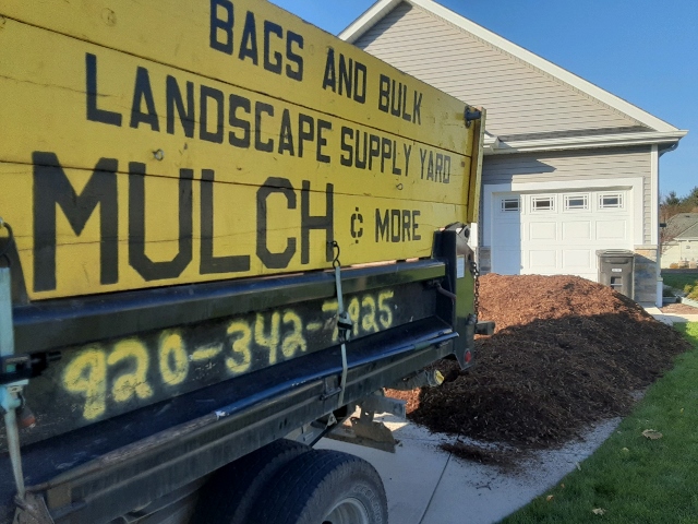 Oconomowoc Mulch Delivery