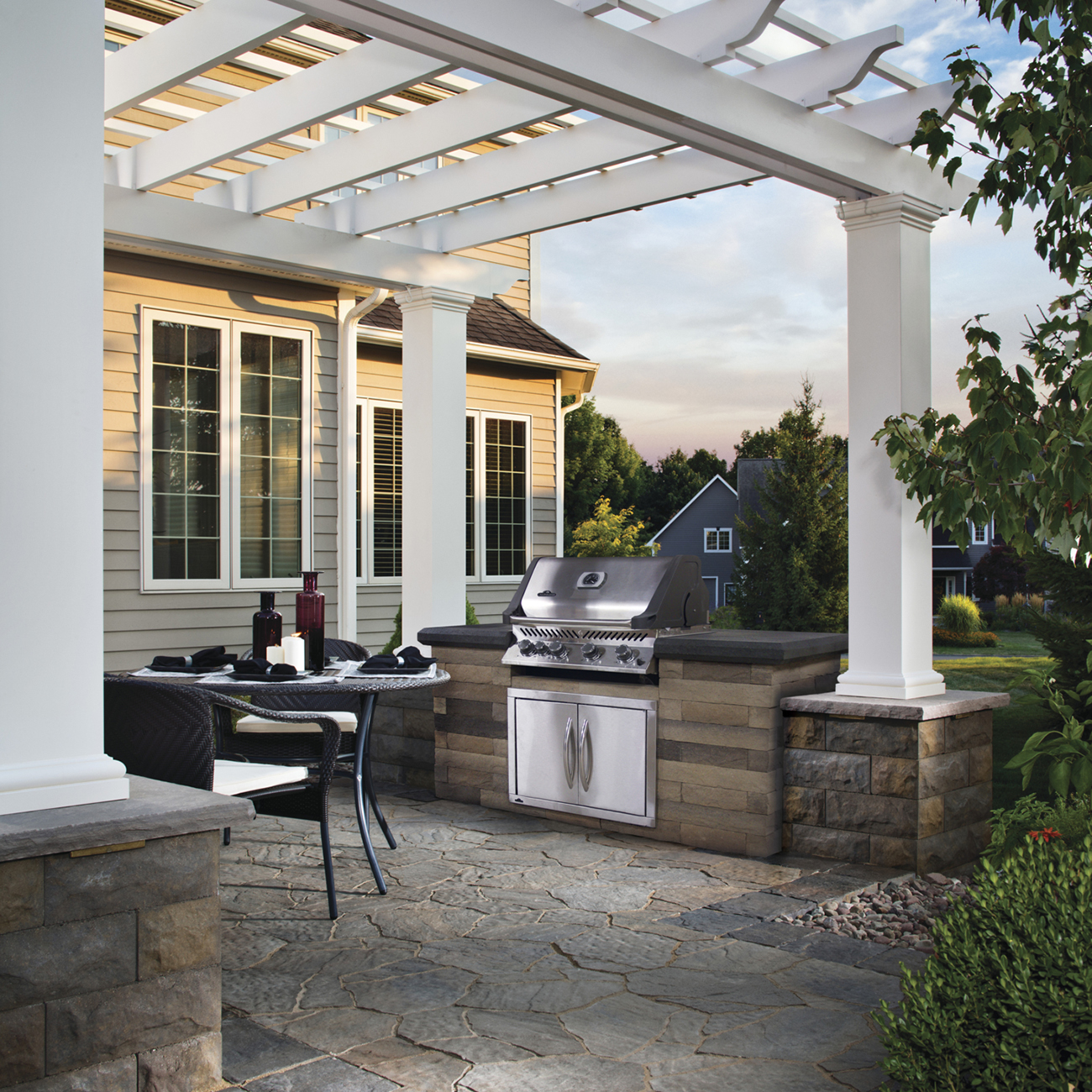 Beaufort Series Outdoor Fireplaces & Kitchens