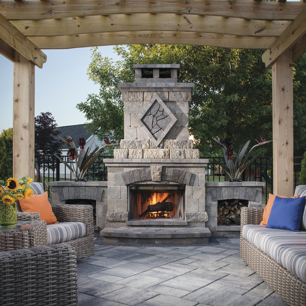 Bristol Series Outdoor Fireplaces & Kitchens