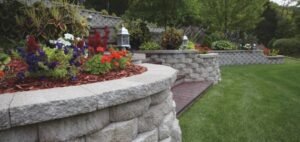 Winston Tri-Split Retaining Wall
